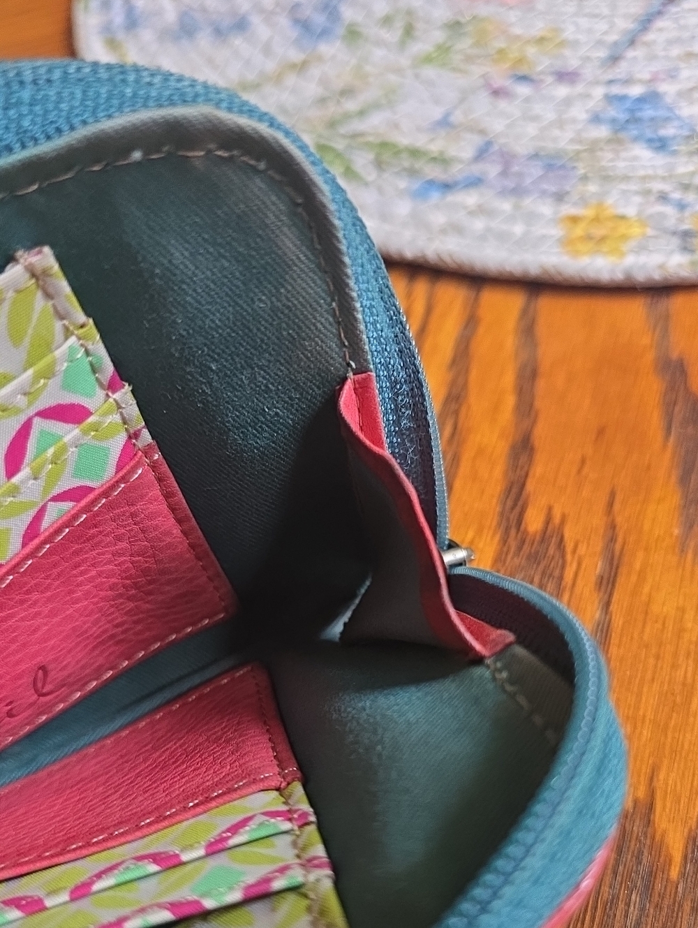 Fossil Wallet - Picture 6 of 8